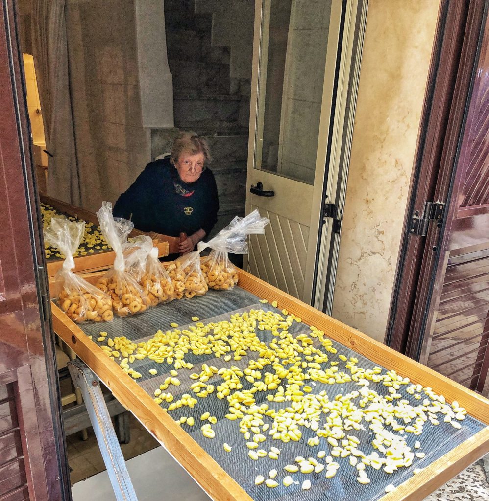 Things to do in Bari Puglia - Making orecchiette in Bari Vecchia
