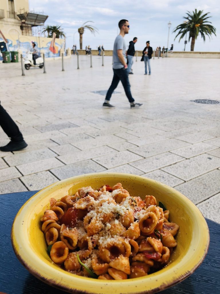Things to do in Bari Puglia - the passeggiata