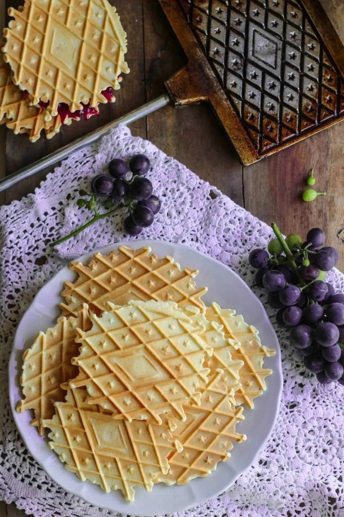 Ferratelle maker owned by Mary Vischetti