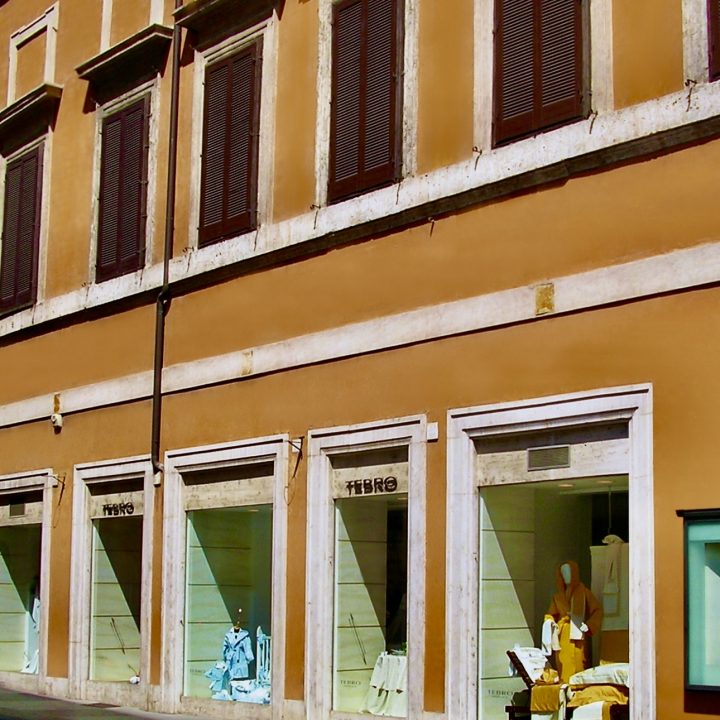 TEBRO historical linen shop in Rome