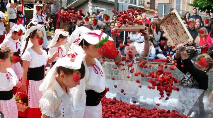 Strawberry fest in Nemi